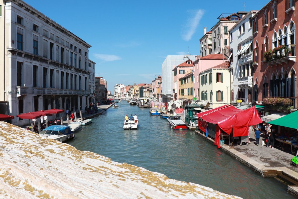 
どこを切り取っても画になる
路地の散歩が楽しいヴェネツィア

