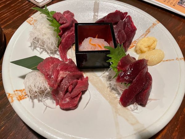 日本・長野県「信州・善光寺と小布施」の写真：夜は「ここ一軒で長野県」という郷土料理の...