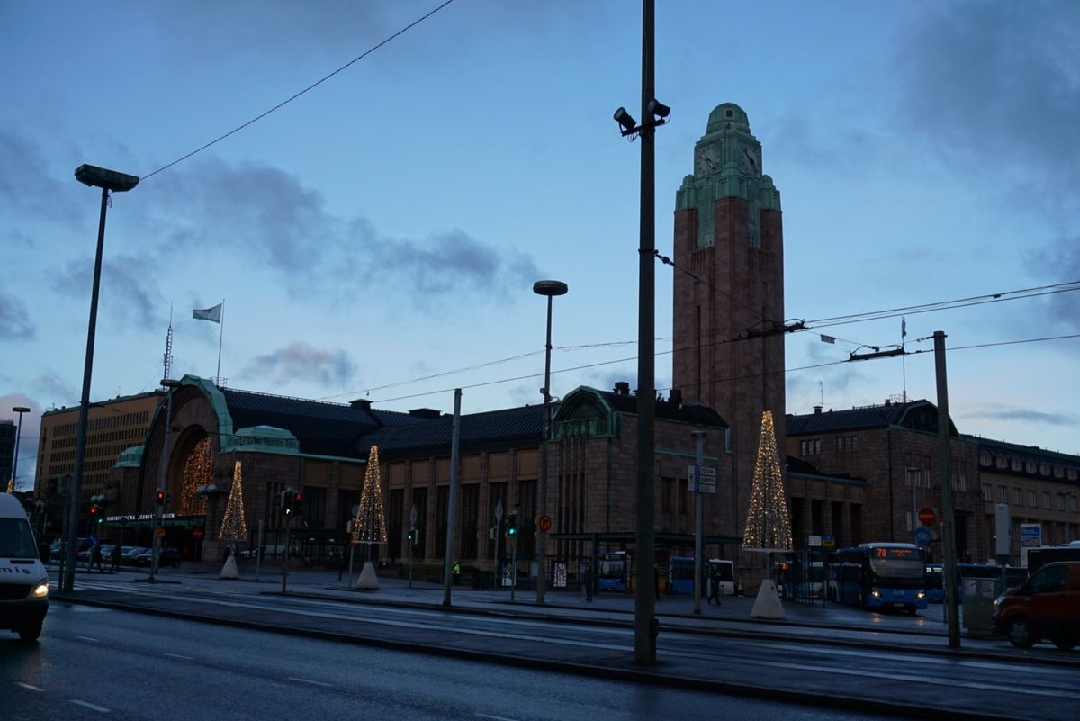 1.ヘルシンキ大聖堂
2.マーケットのランチ
　サーモンサンドとシュリンプ...