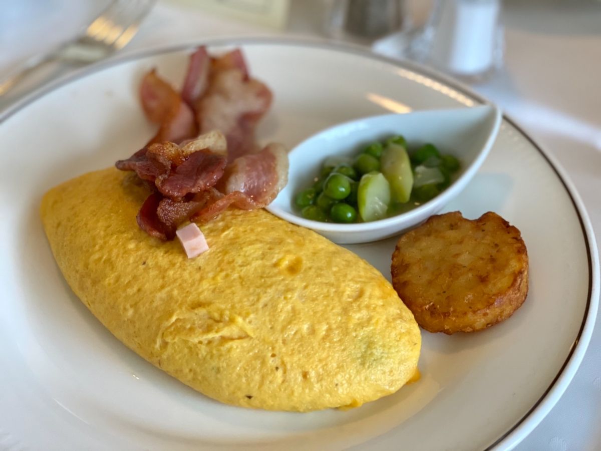 急遽延泊することになったので
友達が宿泊してた帝国ホテルに便乗することに
...