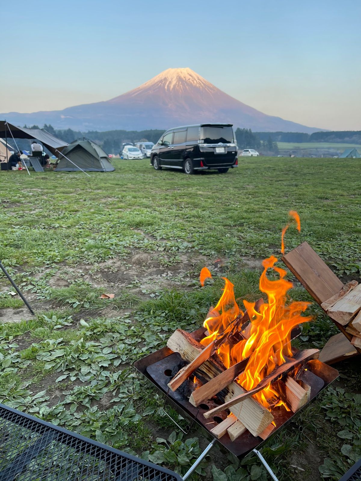 焚き火と赤富士
