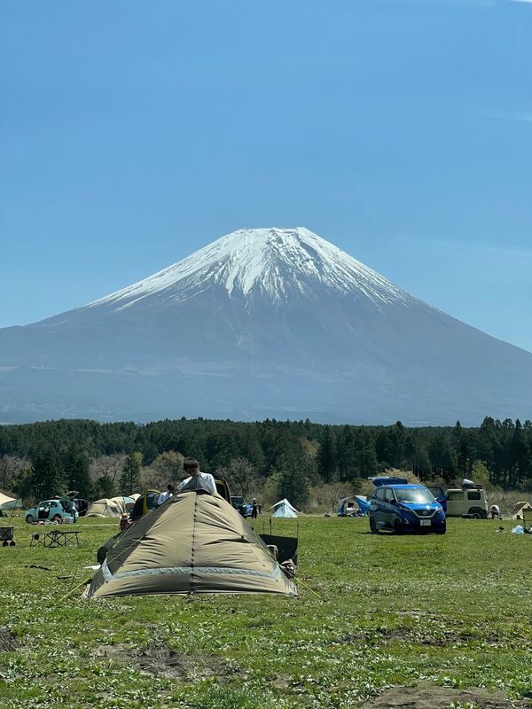 日本・静岡県「ふもとっぱらキャンプ」の写真：ふもとっぱら到着！
テント設営！