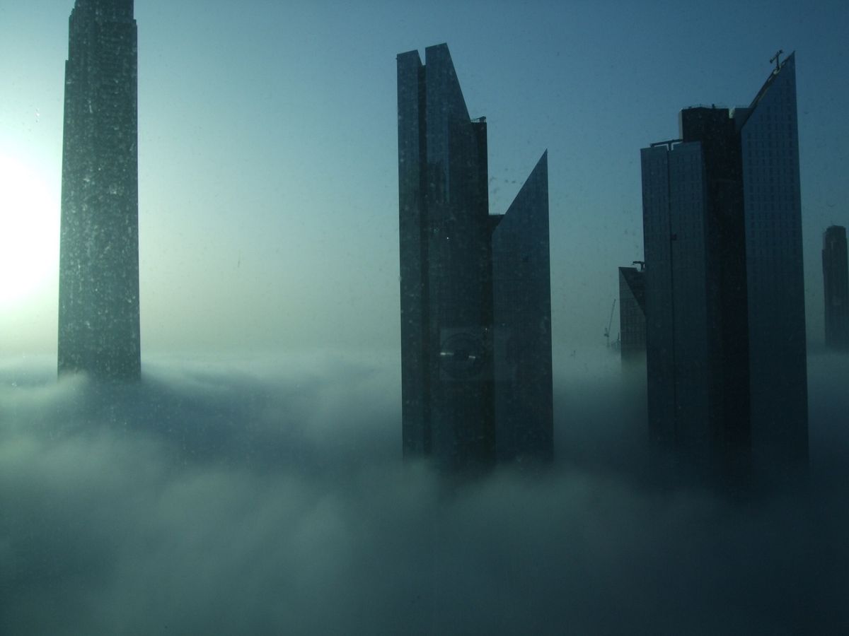 ドバイのクリーク　新しい旧市街　スーク　最後は雨の翌日発生した雲海(高層ホ...