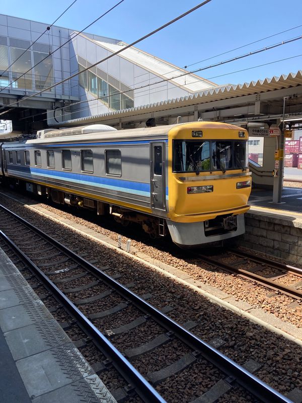 日本・岐阜県「乗り鉄＆グルメ 」の写真：途中で変わった機関車に出会いました。