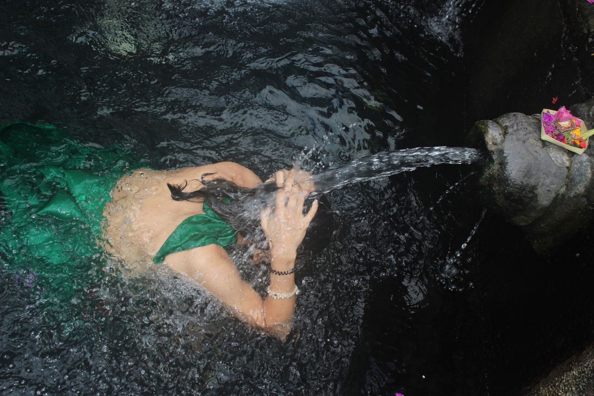 ティルタ・エンプル寺院

ここでは沐浴できます。もちろん簡易的ではあります...