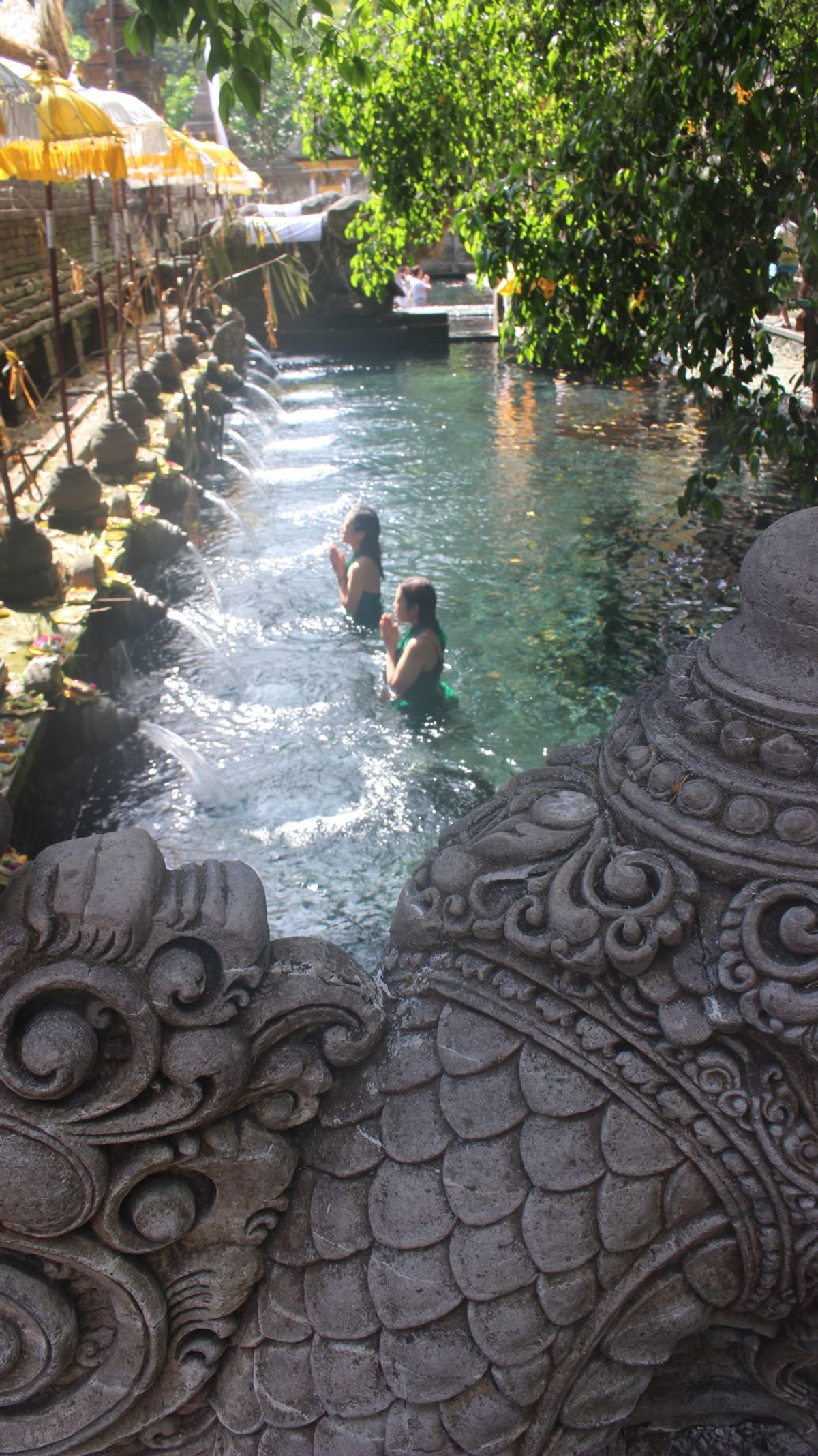 ティルタ・エンプル寺院

ここでは沐浴できます。もちろん簡易的ではあります...