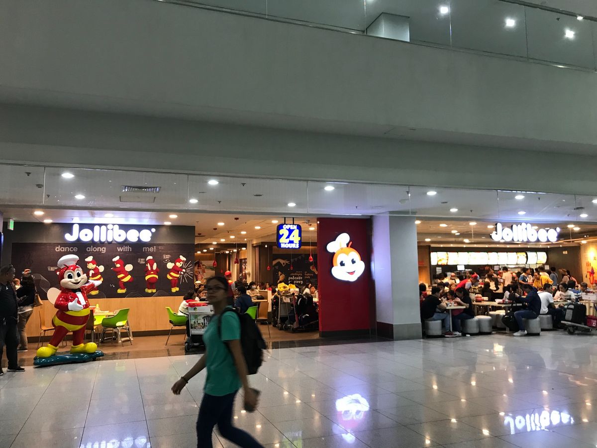 フィリピンの空港はターミナル4つからなります。正式名称はニノイ・アキノ国際...