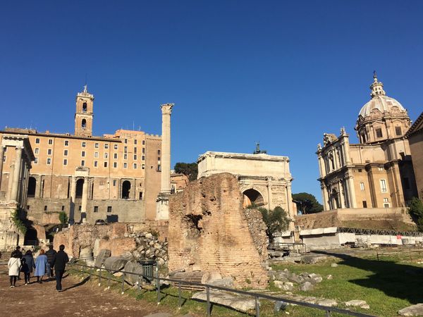 イタリア・ローマ「ローマ旅行」の写真：フォロロマーノ