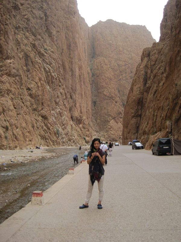 モロッコ「憧れの砂漠モロッコ」の写真：トドラ渓谷

モロッコの南部に位置してい...