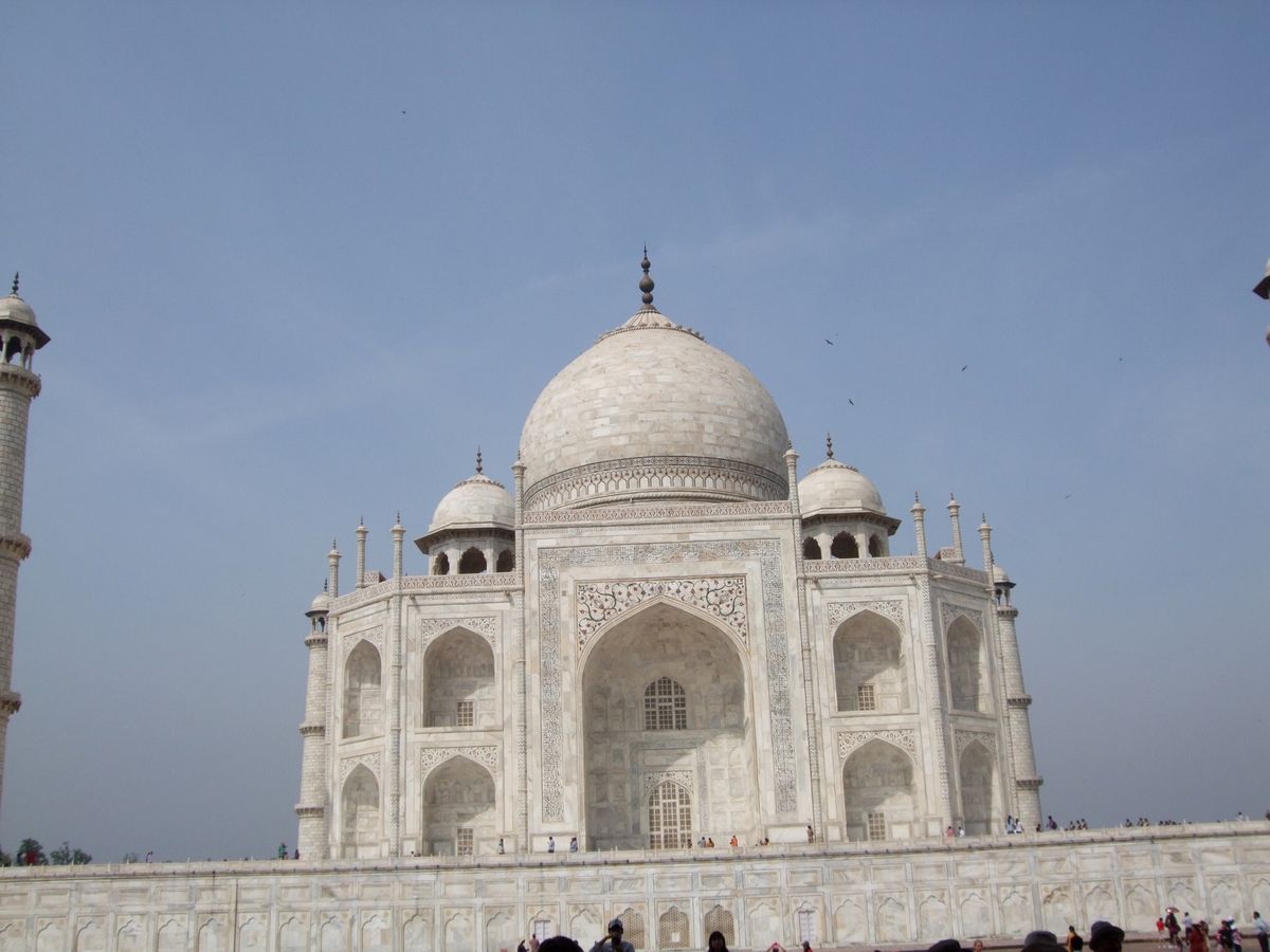 順番にタージ・マハルのモスク
ファテープル・シークリー　2枚
タージ・マハル