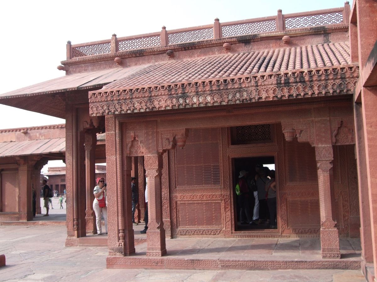 順番にタージ・マハルのモスク
ファテープル・シークリー　2枚
タージ・マハル