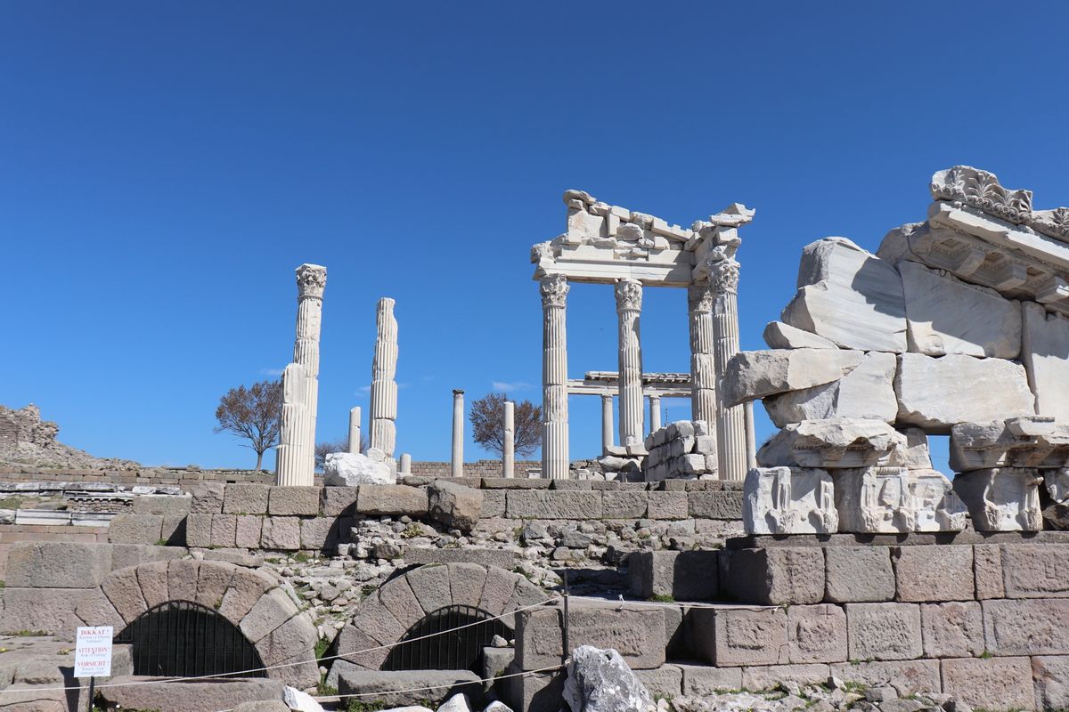 
ペルガモン遺跡

もういちど知識をいれて行きたい場所
せっかく行ったのに...