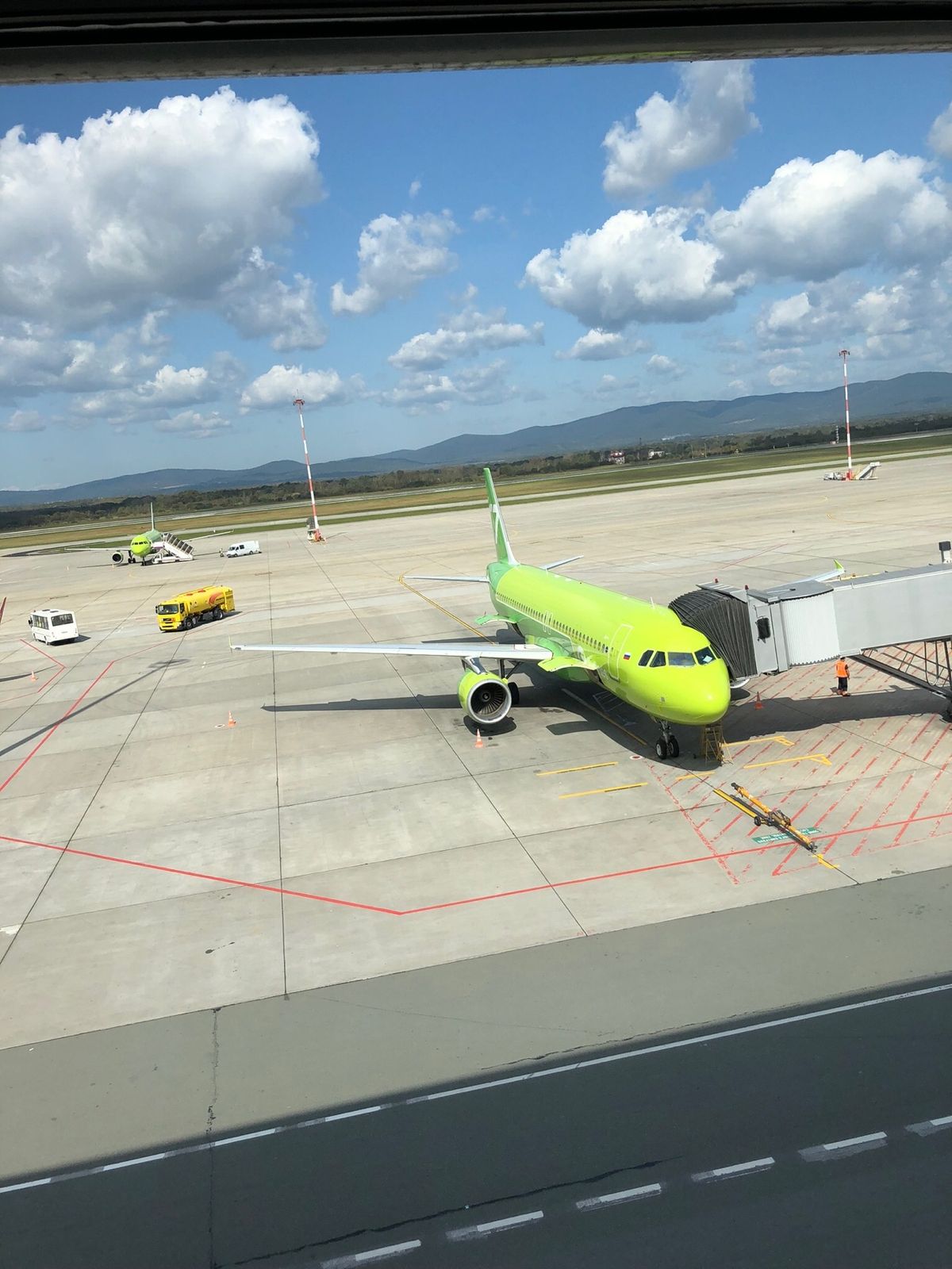 お土産で買ったアリョンカちゃんのチョコ🍫の看板。可愛い💕
S7航空の機体の...