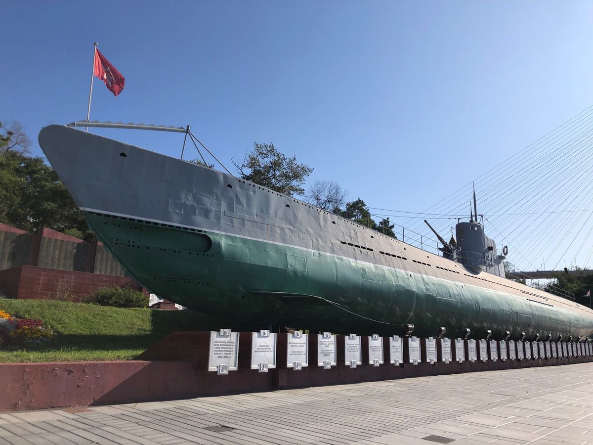 アンドレイ教会⛪️→潜水艦C-56博物館→ウスペーニア教会⛪️→ケーブルカ...