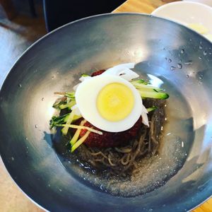 韓国仲間に紹介してもらった、地元の韓国女子とランチで제주흑돼지전문점(済州...