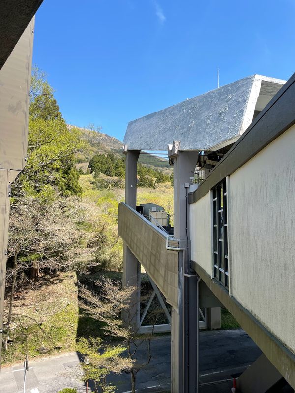 日本「箱根芦ノ湖」の写真：芦ノ湖ロープウェイで山頂の神社へ