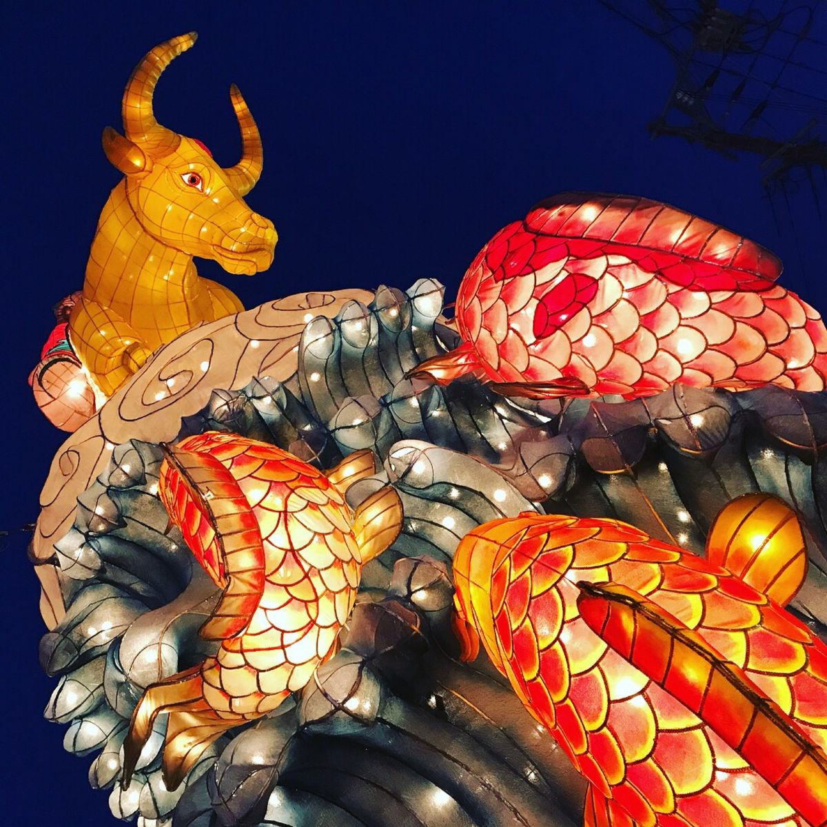 ランタンが綺麗でした。そして念願のツル茶んのトルコライスとミルクセーキ。