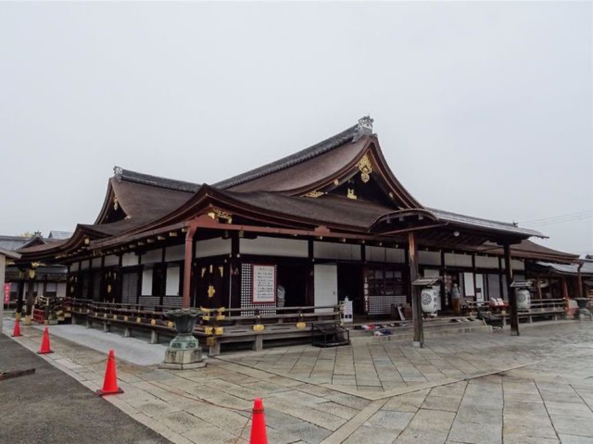 1枚目は御影堂(大師堂)、2枚目は南大門、3枚目は講堂、4枚目は五重塔です📷