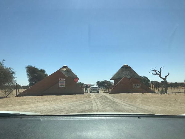 ナミビア・ウィントフック「ナミビア ドライブ旅」の写真：セスリムのキャンプサイトに予約し、有名な...