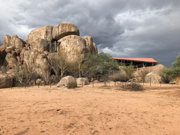 ナミビア・ウィントフック「ナミビア ドライブ旅」の写真：私たちが泊まったのはテントサイトだけど、...