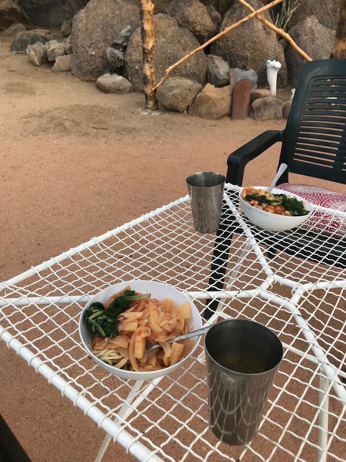 1客限定のキャンプ地なので広々し過ぎて寂しく広々。トイレとシャワーは野手溢...