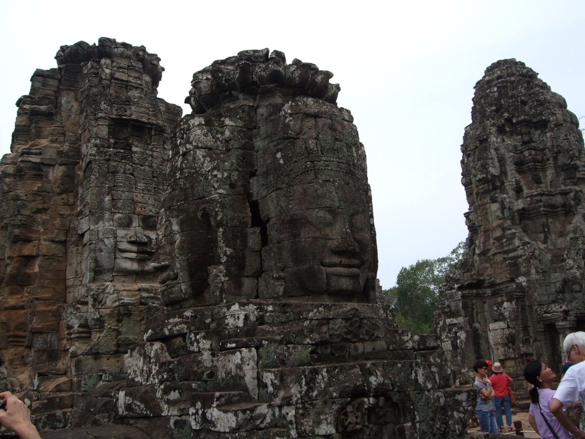 アンコール・トム遺跡　バイヨン
もうみなさんも行かれてると思うのですが、自...