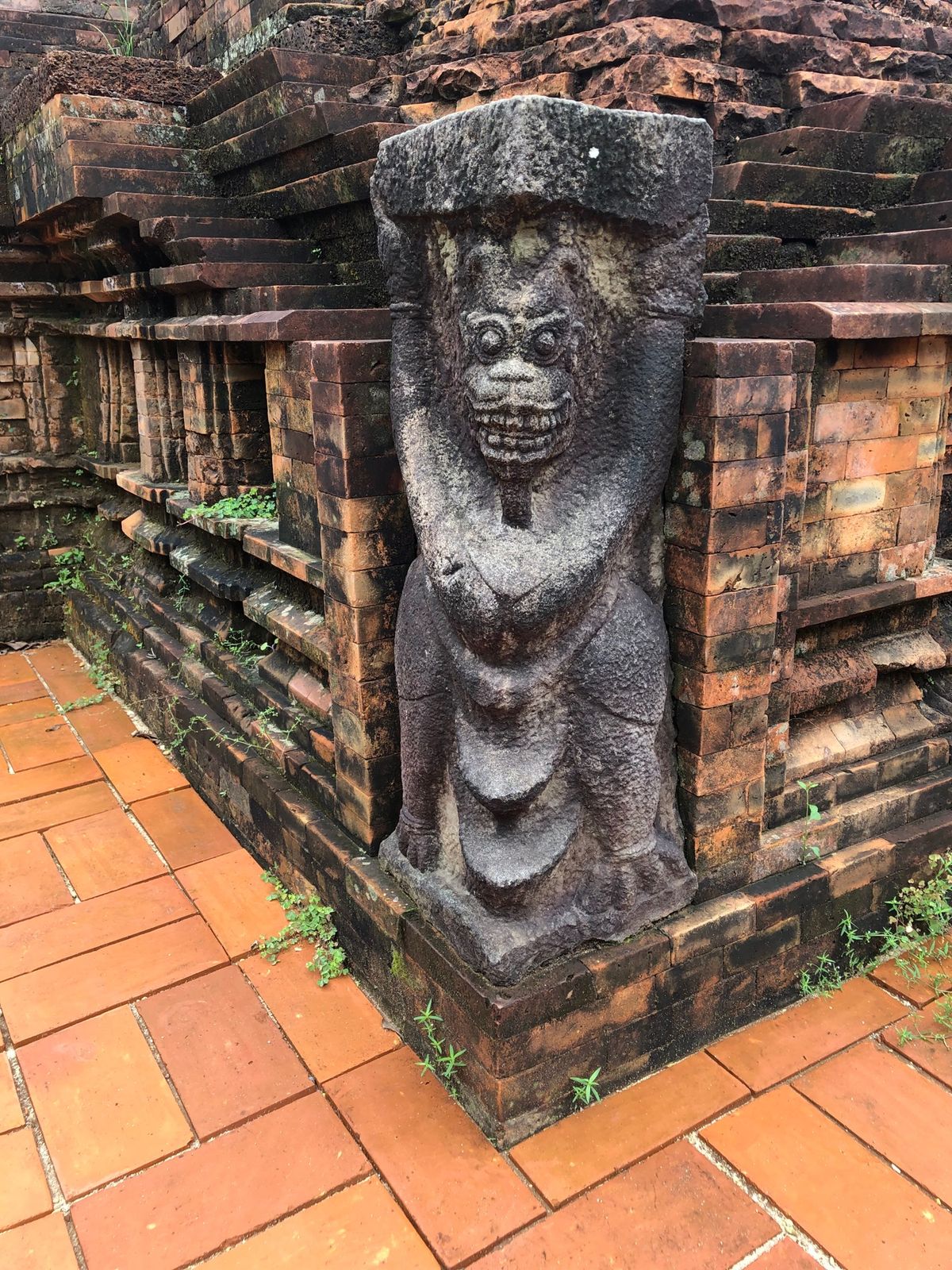 ミーソン遺跡🇻🇳
世界遺産で、めっちゃレクリエーションしてる団体がいた。笑...