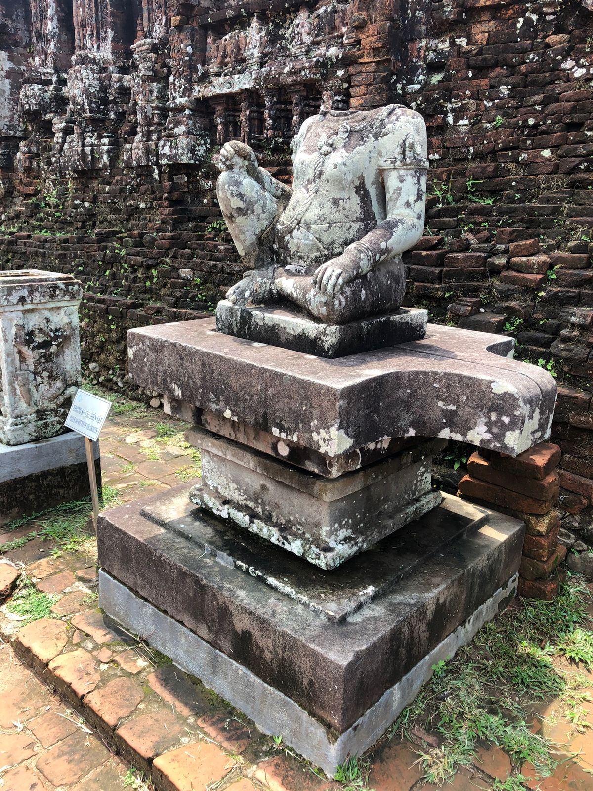 ミーソン遺跡🇻🇳
世界遺産で、めっちゃレクリエーションしてる団体がいた。笑...