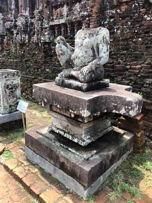 ミーソン遺跡🇻🇳
世界遺産で、めっちゃレクリエーションしてる団体がいた。笑...