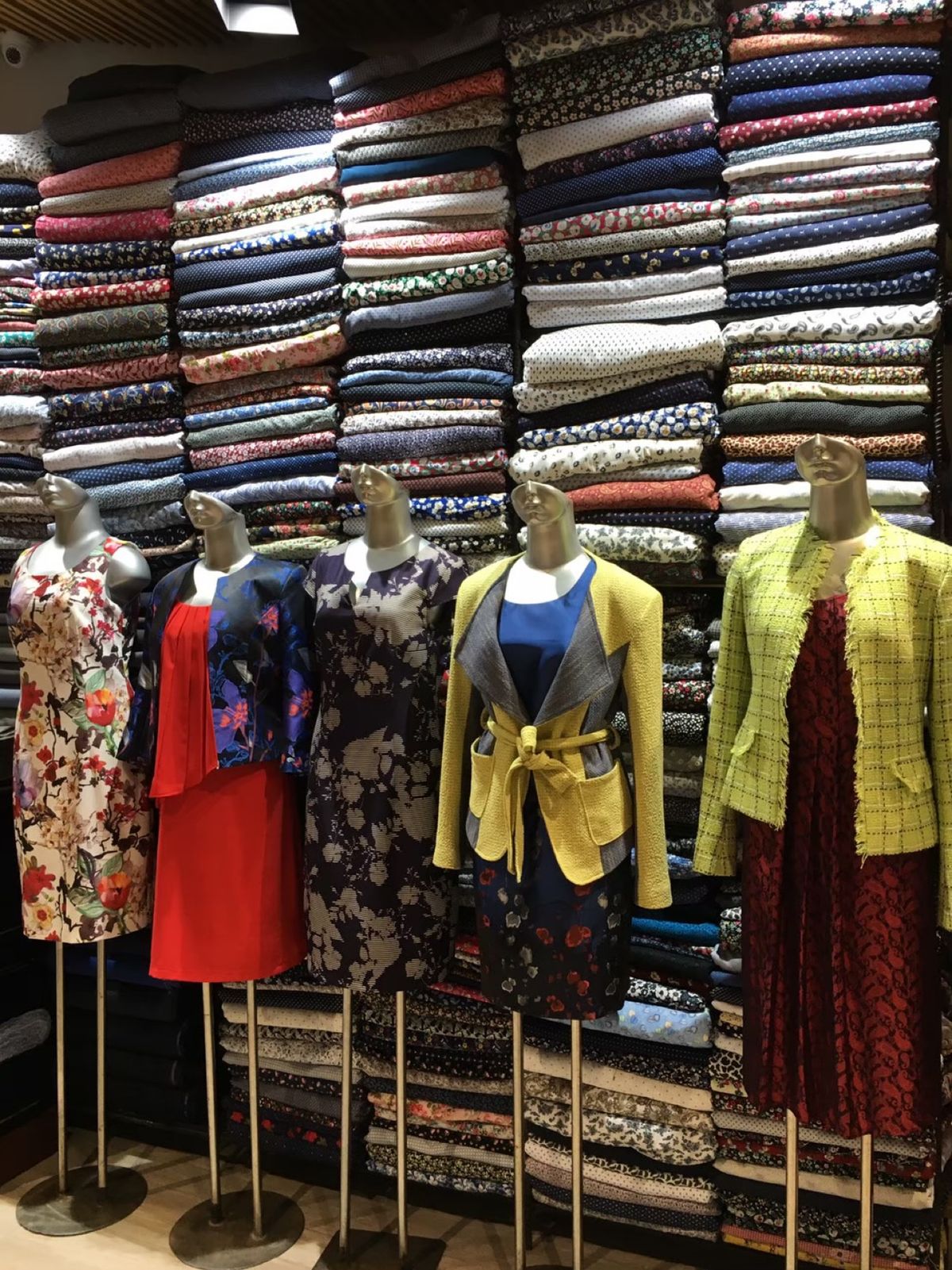 Tuong Tailor👗(Hoi An)
テーラーメイドワンピース作って...