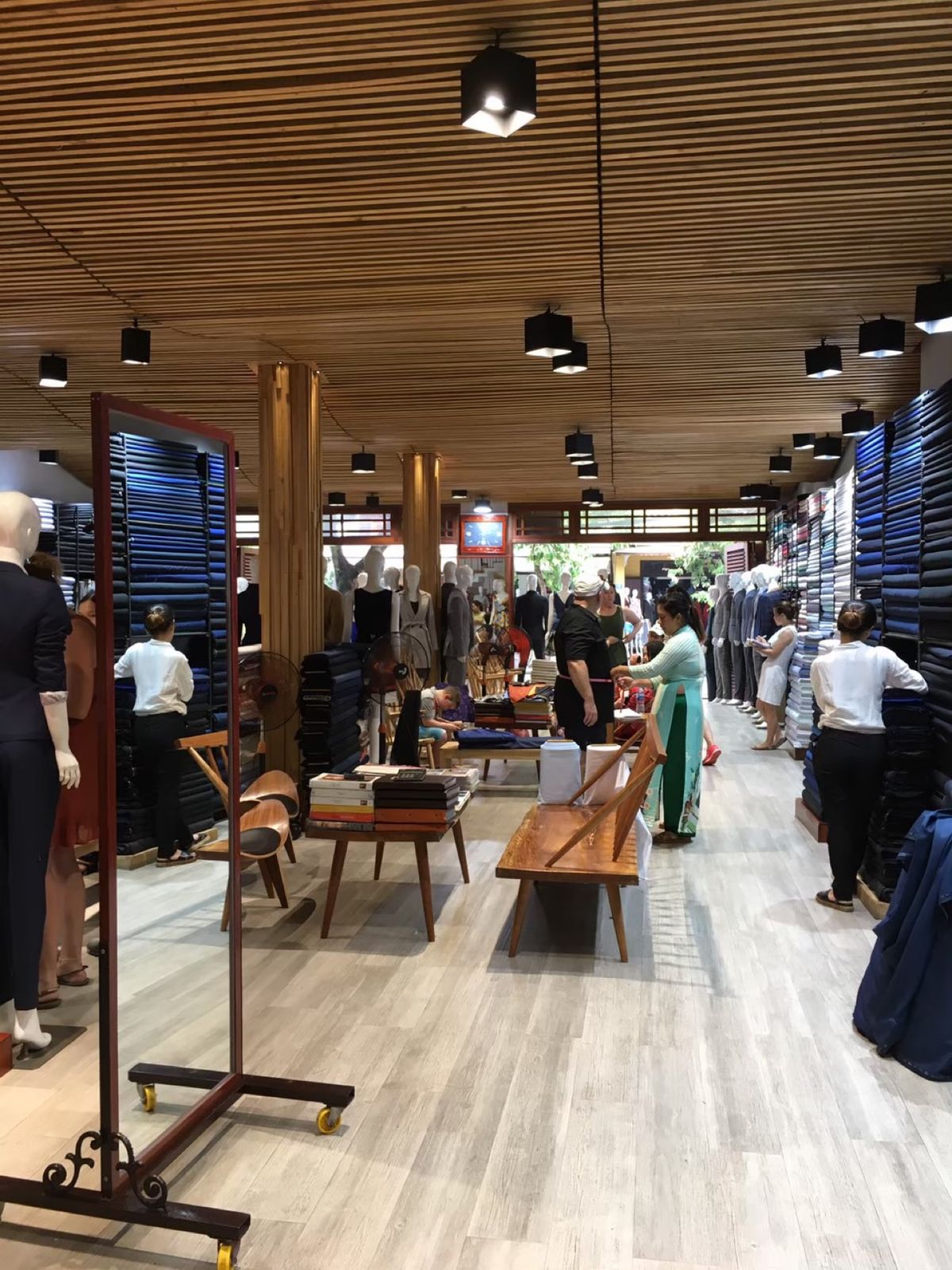 Tuong Tailor👗(Hoi An)
テーラーメイドワンピース作って...