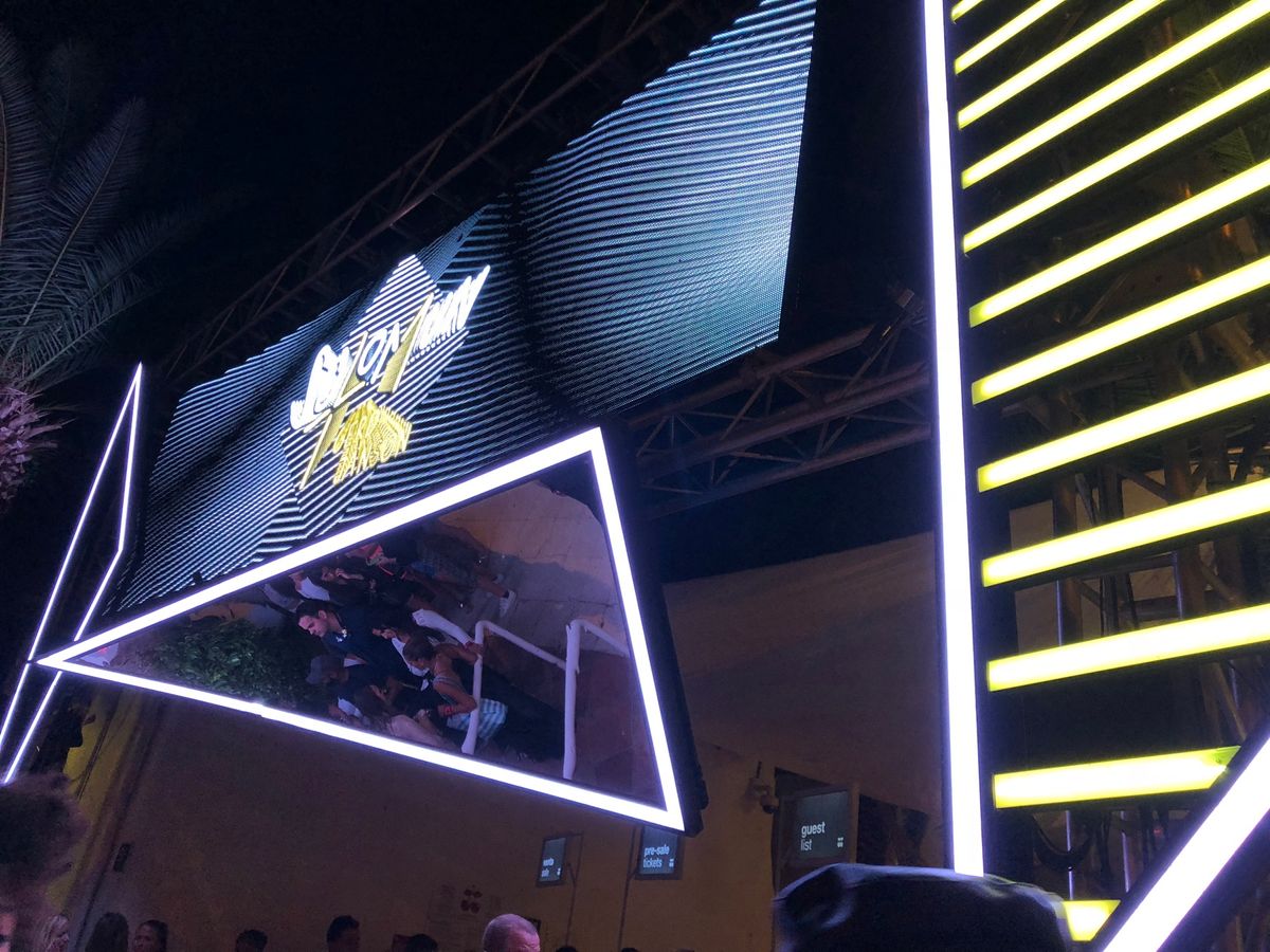 PACHA🍒
友人も私もクラブ慣れしておらず、とりあえず酒飲みながら踊ると...