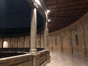 Alhambra palace(Granada🇪🇸)
ナスル朝宮殿は夜チケ...