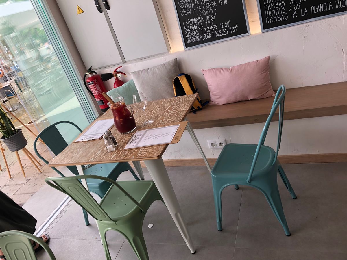 MUDITA🍴🍷
友人とIbiza集合〜〜✈️✨