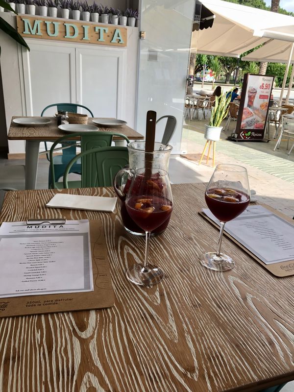 スペイン・バルセロナ「Spain周遊, 半分一人旅」の写真：MUDITA🍴🍷
友人とIbiza集合〜...