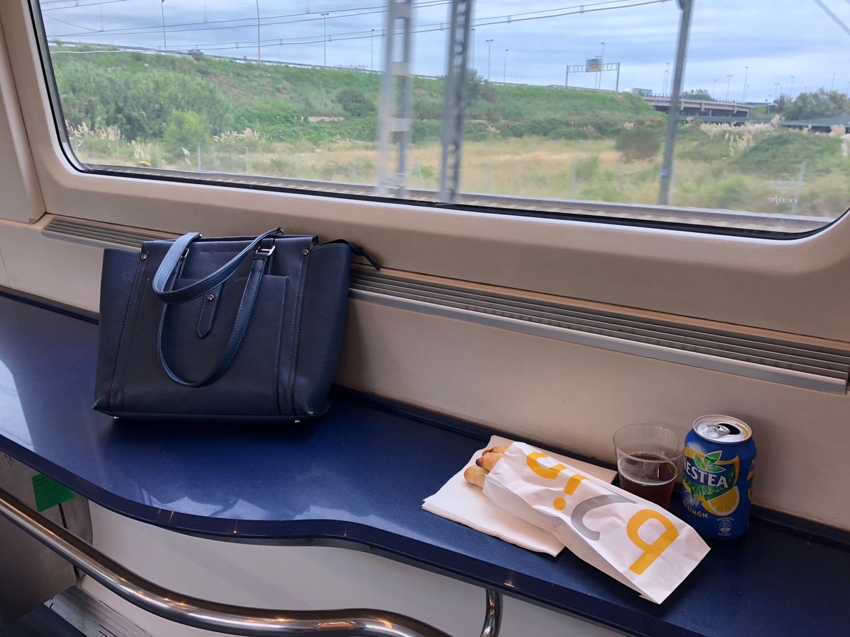 Barcelona→Valencia🍊 by renfe🚄