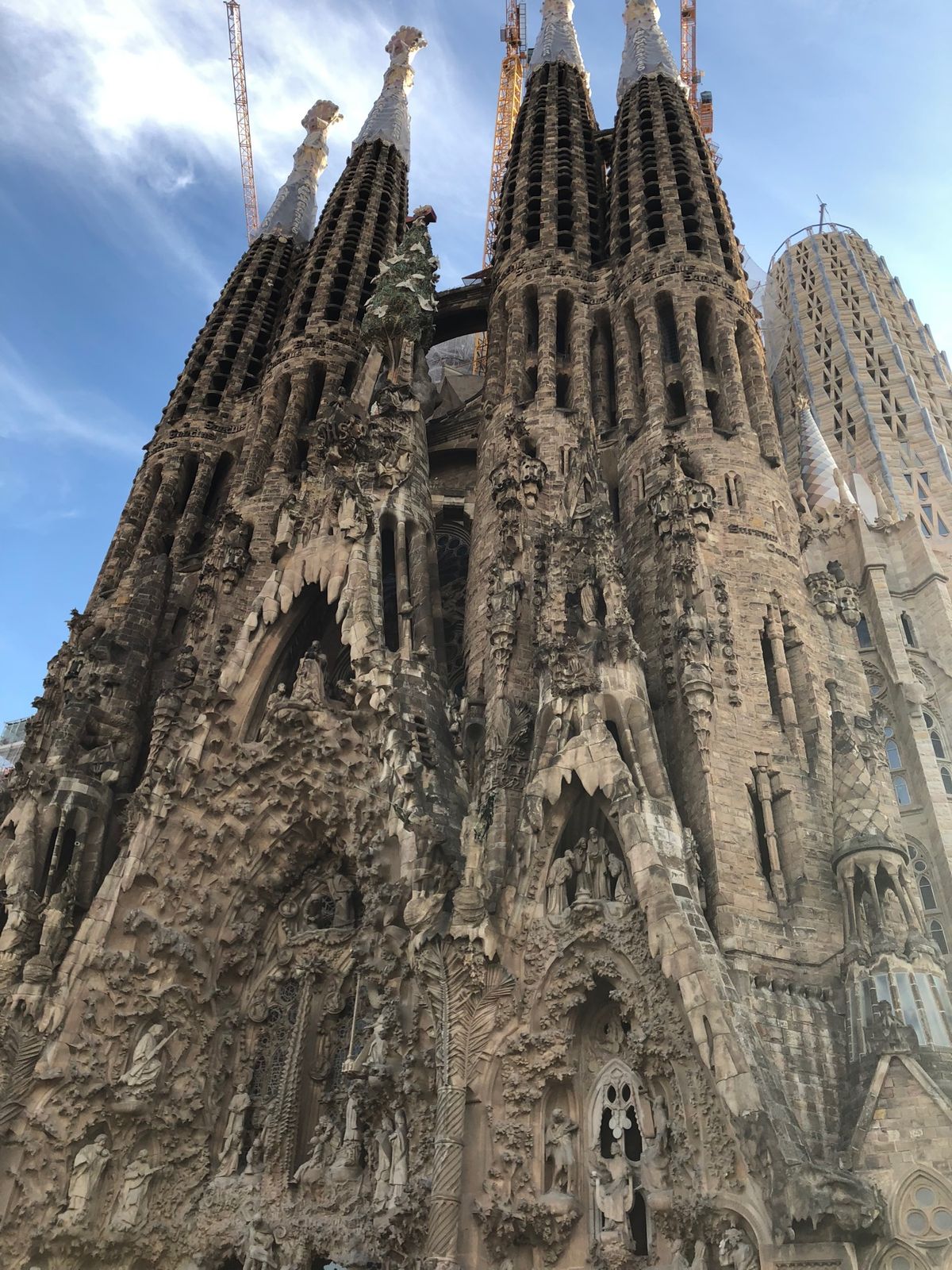 朝イチでアルハンブラ宮殿に行った後に
Granada🚌→Malaga✈️→...