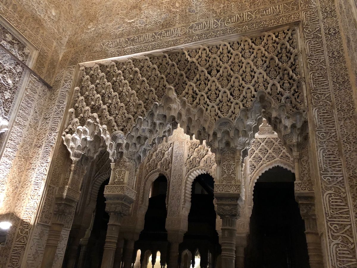Alhambra palace(Granada🇪🇸)
ナスル朝宮殿は夜チケ...