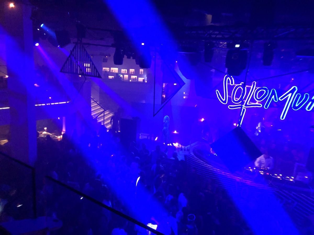 PACHA🍒
友人も私もクラブ慣れしておらず、とりあえず酒飲みながら踊ると...