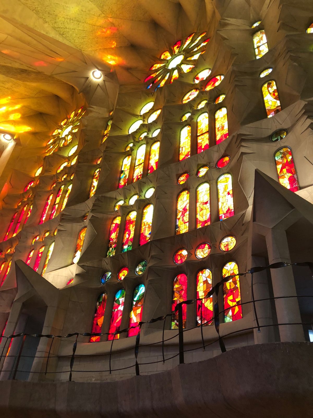 朝イチでアルハンブラ宮殿に行った後に
Granada🚌→Malaga✈️→...