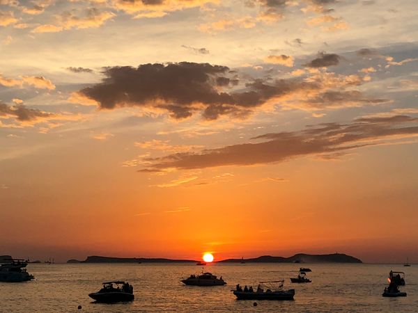 スペイン・バルセロナ「Spain周遊, 半分一人旅」の写真：Ibizaの夕日🌇
気付いたら日の入り1...