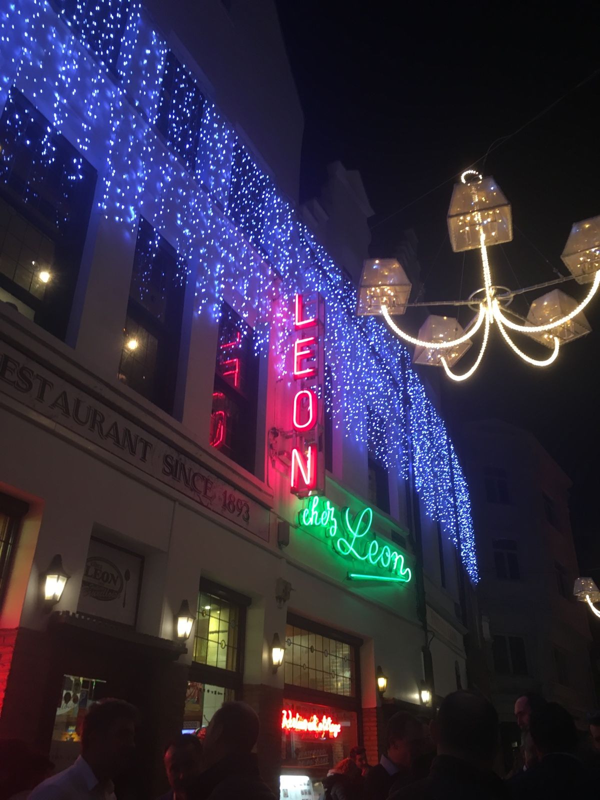 夕食は2/3でLEON🍴！
料理もお酒もniceでした〜〜❣️🍺