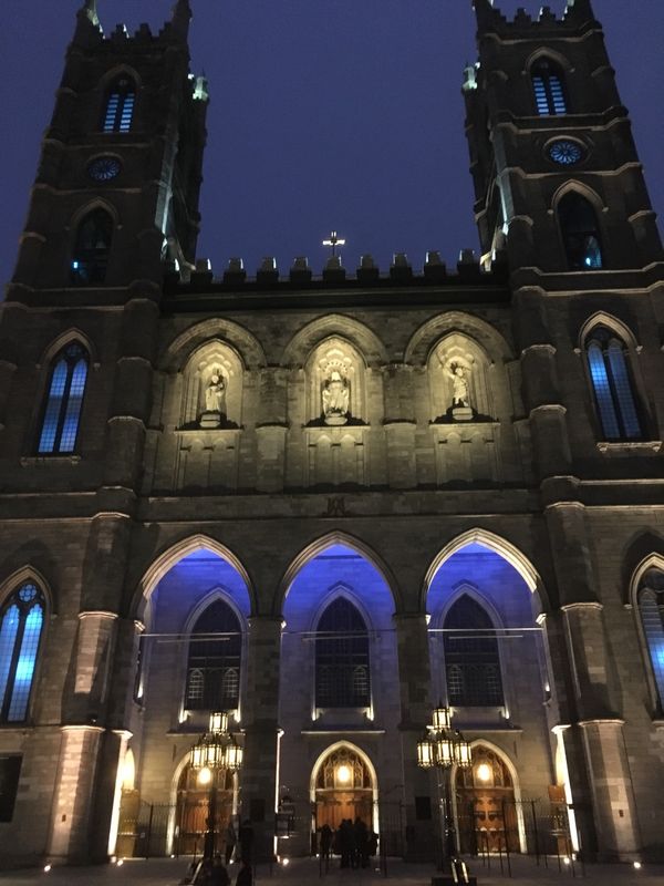 カナダ・トロント「Canada, HOMESTAY」の写真：Montreal🇨🇦
ノートルダム大聖堂...