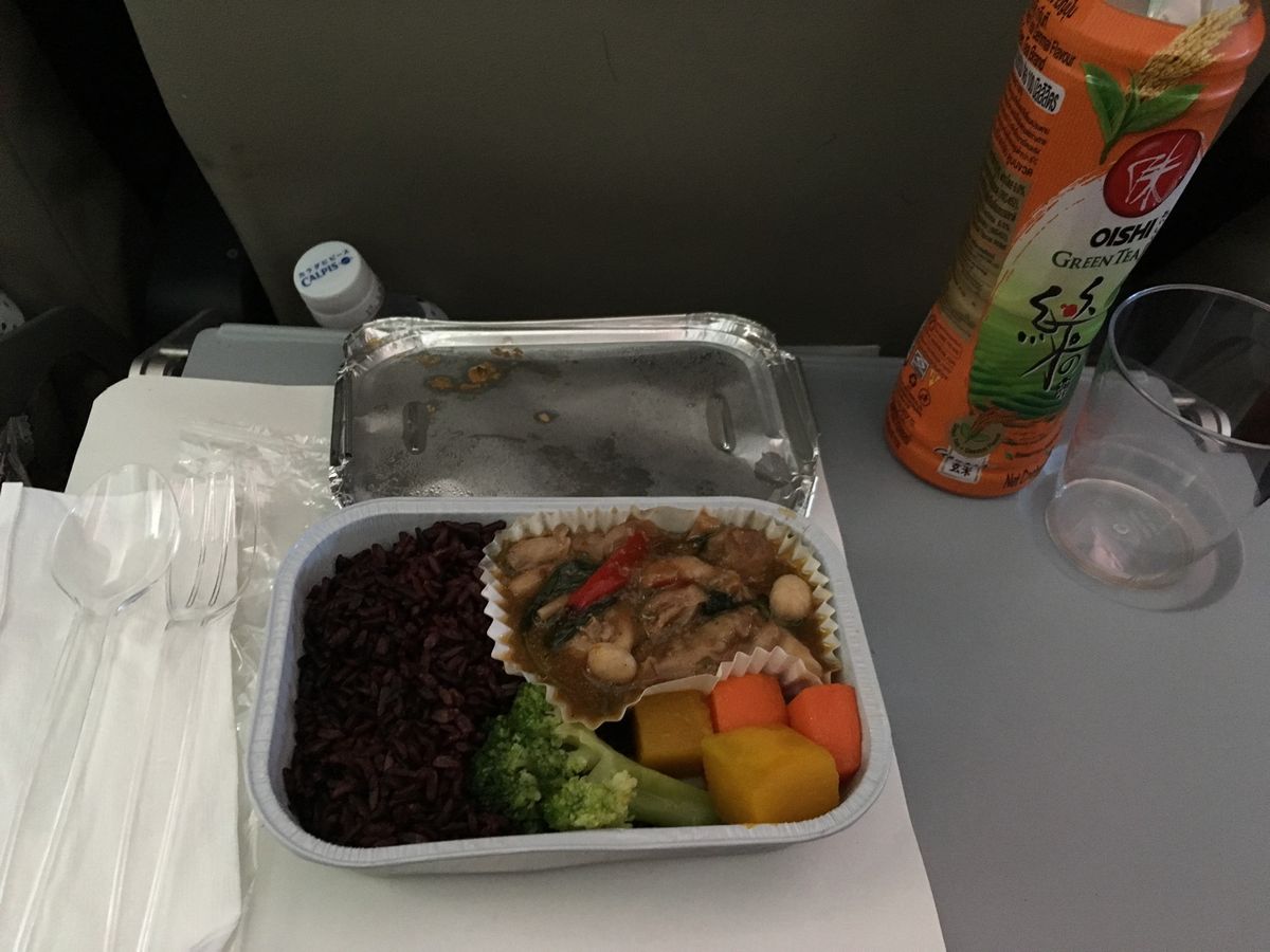 Thai Air Asia X✈️
ペットボトルのお茶はめちゃくちゃ甘かった…