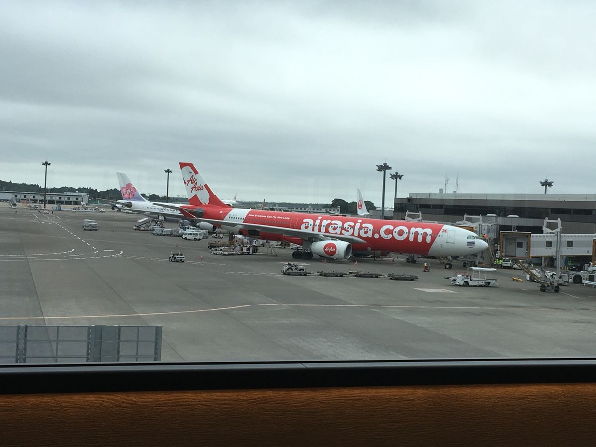 Thai Air Asia X✈️
ペットボトルのお茶はめちゃくちゃ甘かった…