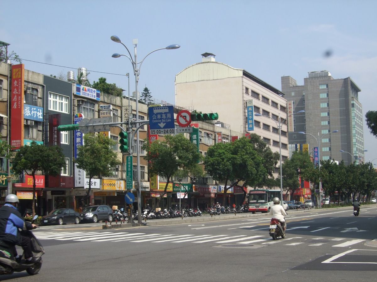 台北街並み
占い横丁で言われたことはほとんど覚えてないけど、医療系の仕事が...