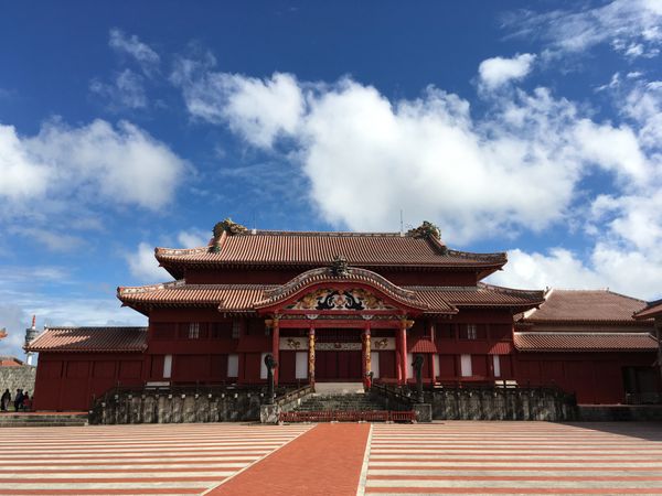 日本・沖縄県「学会発表@沖縄」の写真：首里城見れてよかった。
1日も早い復興を...