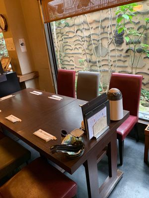 ★1日目 
美味しかった😋店員さんも感じが良い👍

📍信州そば　むらた