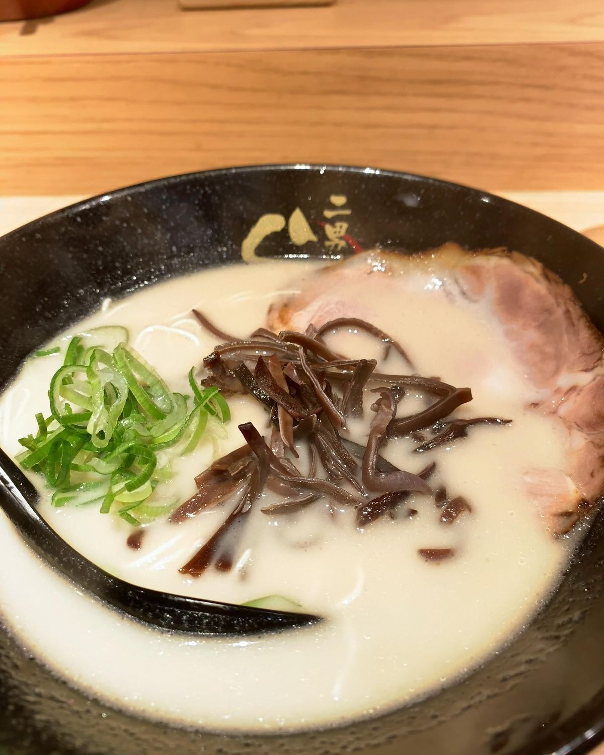★2日目
やっぱりラーメン食べて帰らないと❗️
帰りは暴風で、飛行機飛ぶか...