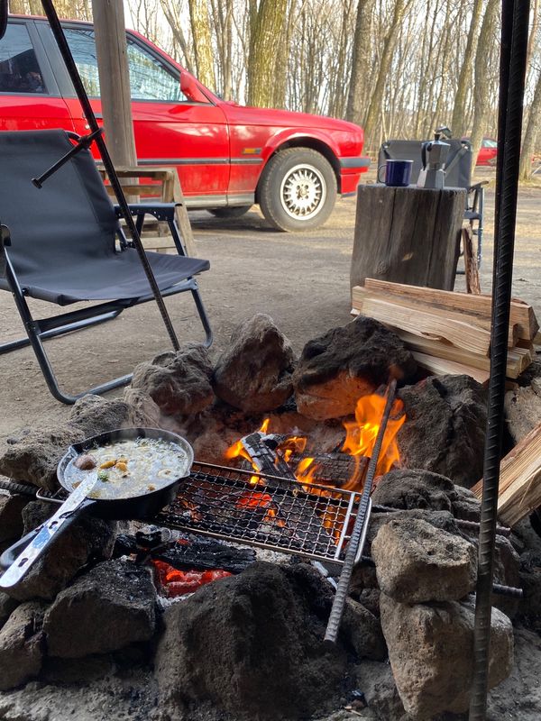 日本・群馬県「Camp 北軽井沢スイートグラス2泊」の写真：狼煙サイトは薪使い放題
